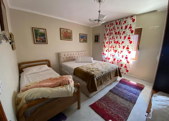 بيت ضيافة Shared Krujë