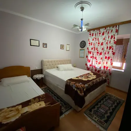 Πανσιόν Shared *